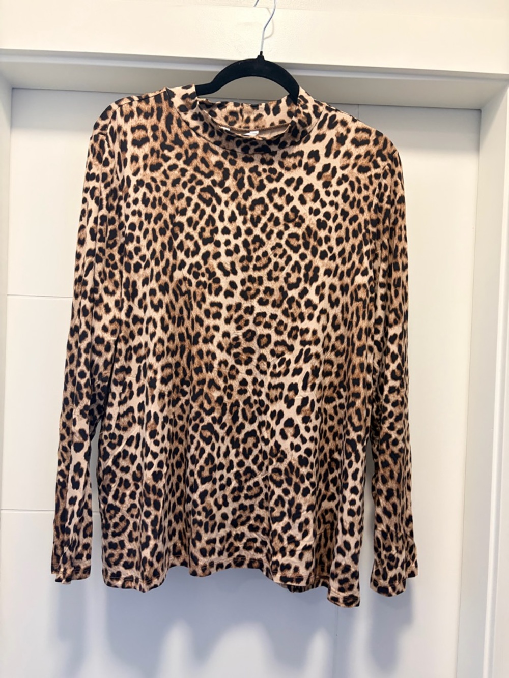 Reitmans Beige and Black Leopard Print Long Sleeve Top